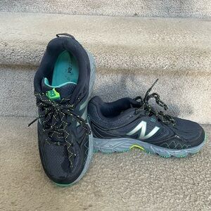 New Balance Black and Teal Athletic Shoes